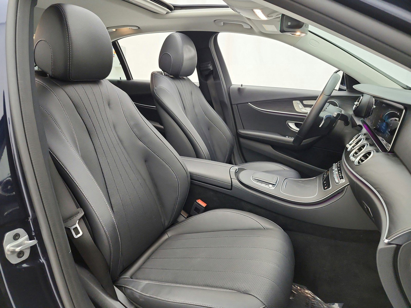 Used 2022 Mercedes-Benz E 350 Sedan image 25