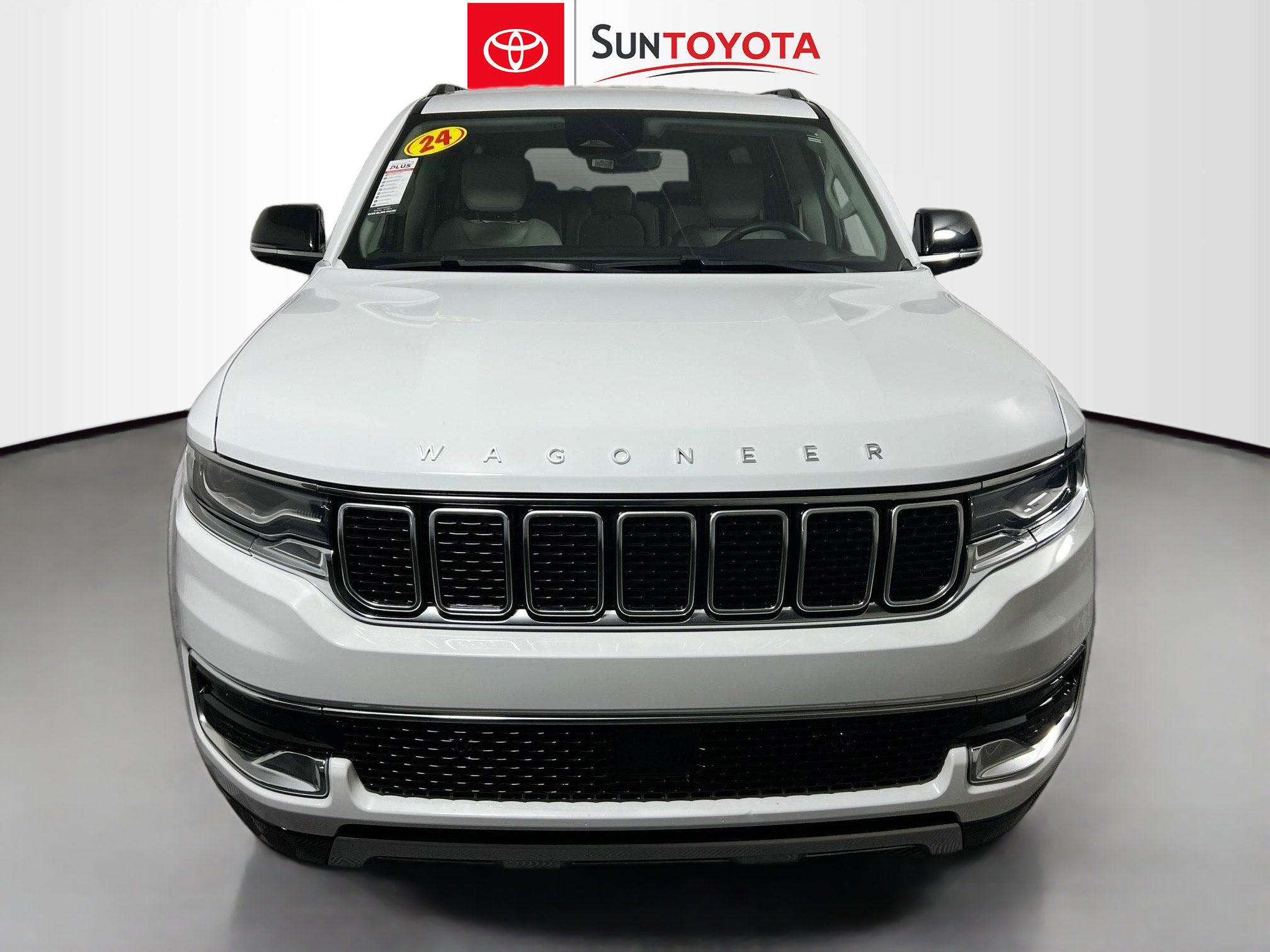 Used 2024 Jeep Wagoneer L Series II image 10