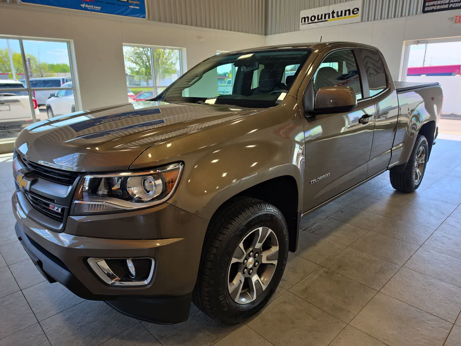 Used 2016 Chevrolet Colorado Z71 AWD/4WD image 1