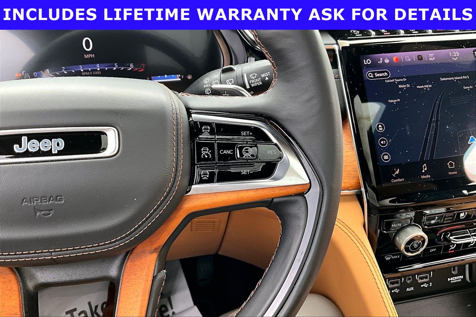 Used 2022 Jeep Grand Cherokee Summit AWD/4WD image 16