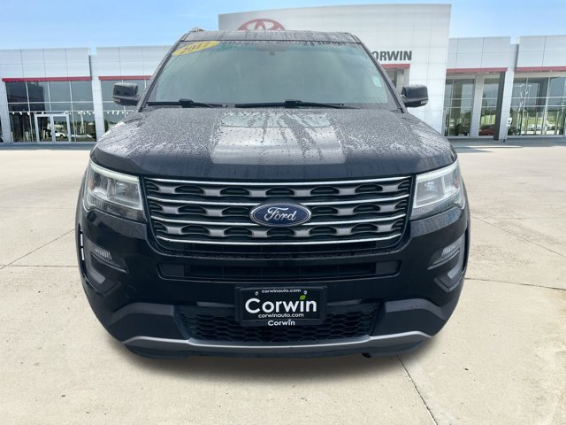 Used 2017 Ford Explorer XLT AWD/4WD image 8