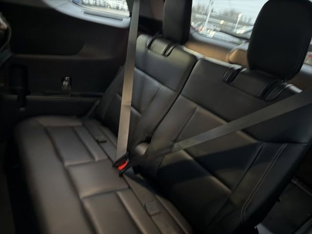 Certified 2021 Ford Explorer XLT w/ Equipment Group 202A image 15