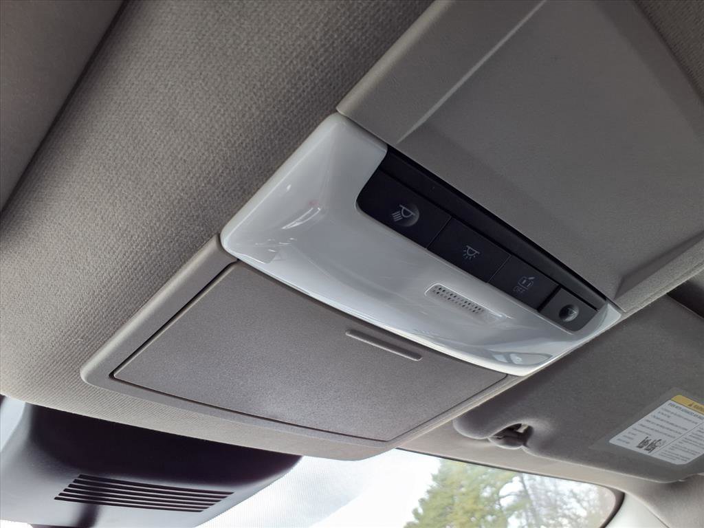 Used 2025 Nissan Sentra SV image 24