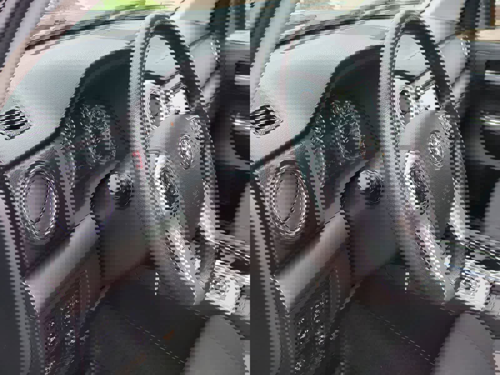 Used 2017 Toyota Tundra SR5 AWD/4WD image 10