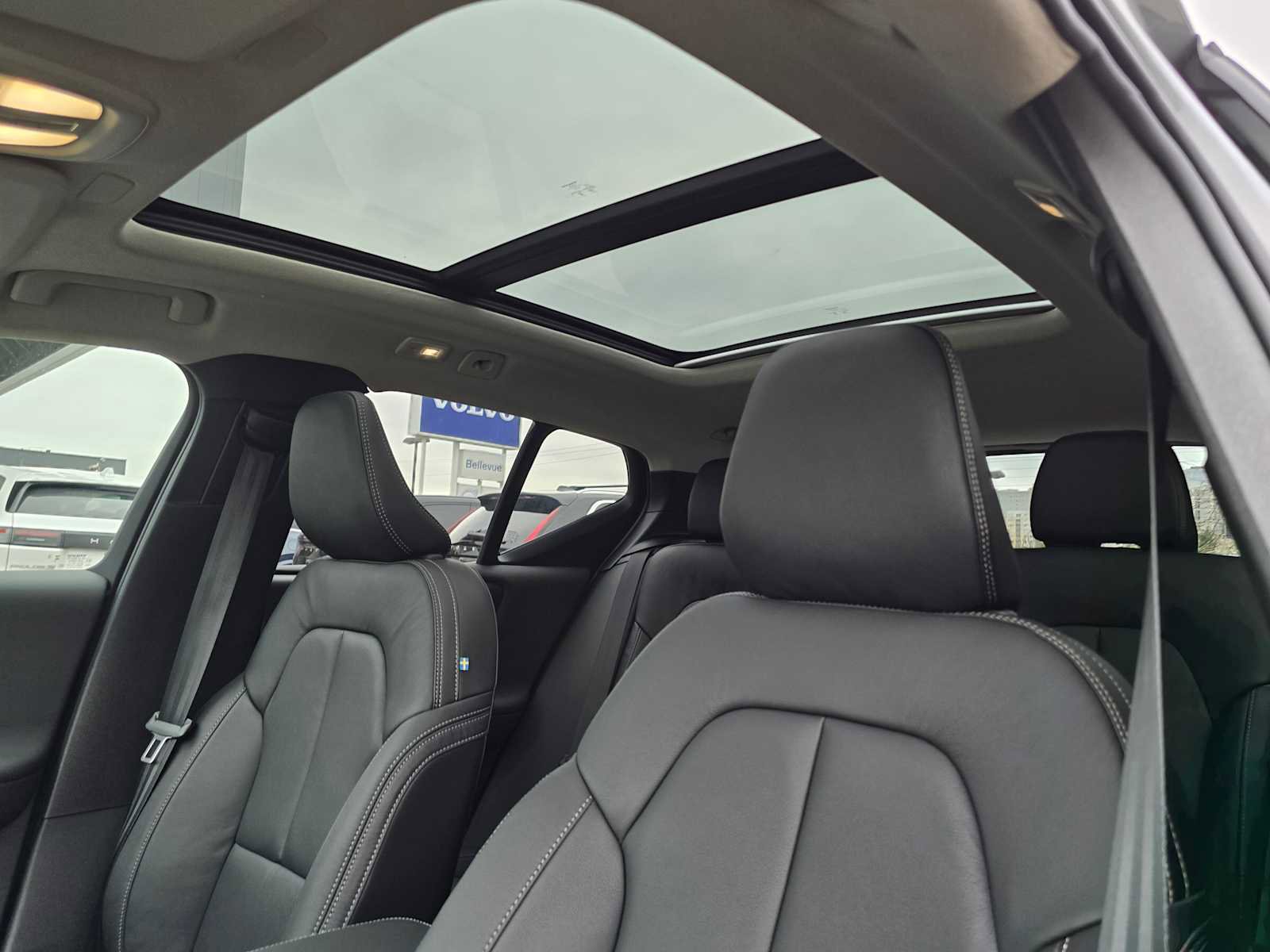 New 2026 Volvo XC40 B5 Plus w/ Protection Package Premier image 22