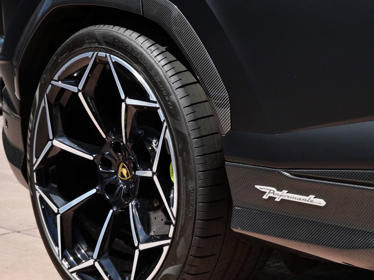 Used 2024 Lamborghini Urus Performante image 13