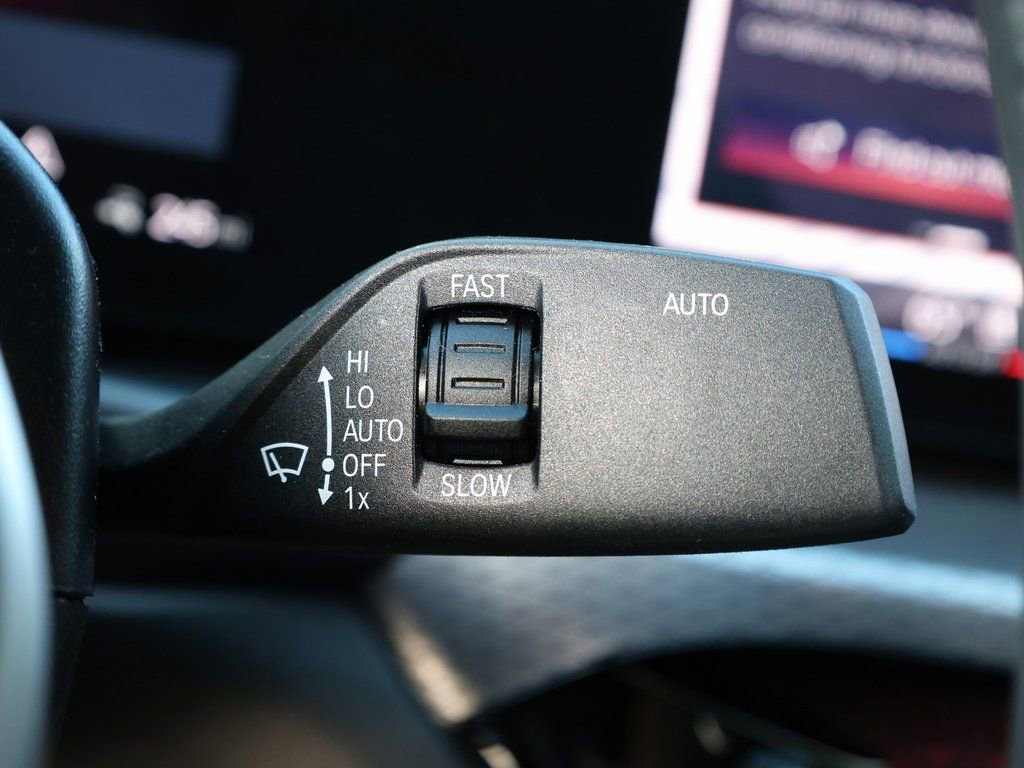 Used 2025 BMW i4 eDrive40 w/ M Sport Package image 39