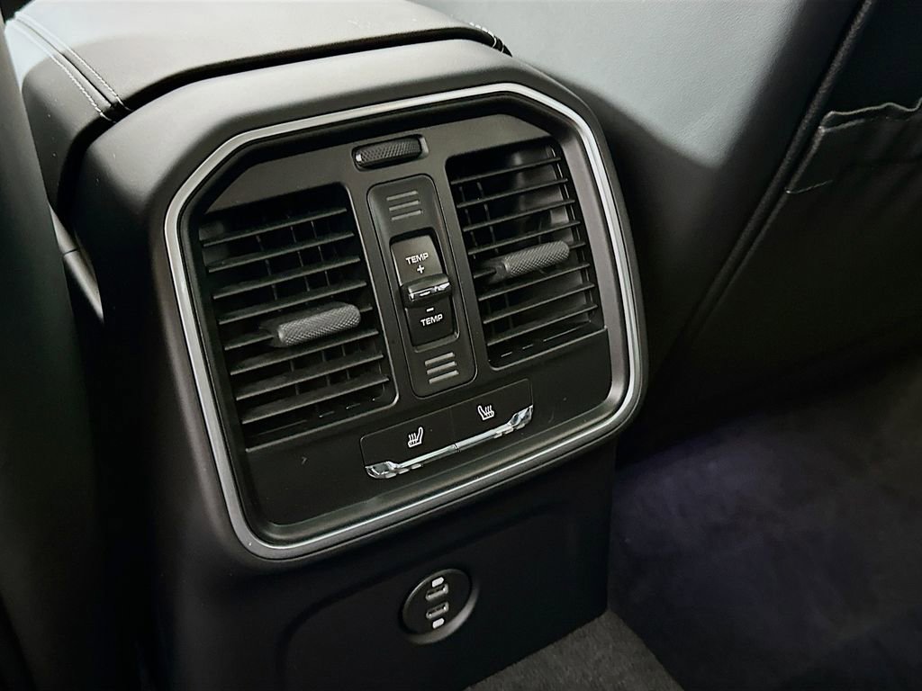 New 2026 Porsche Macan GTS image 27