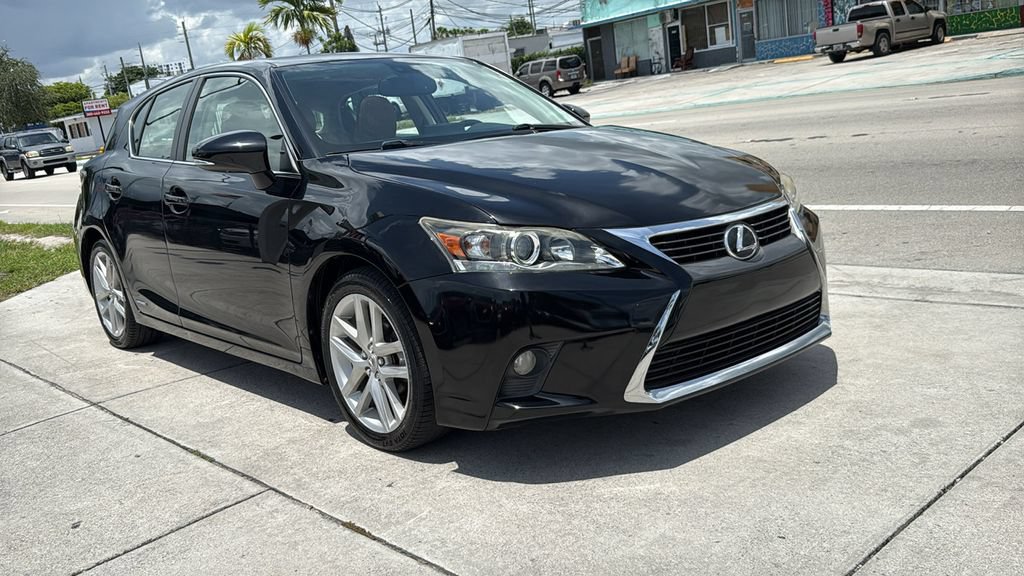 Used 2016 Lexus CT 200h w/ Navigation Package FWD image 16