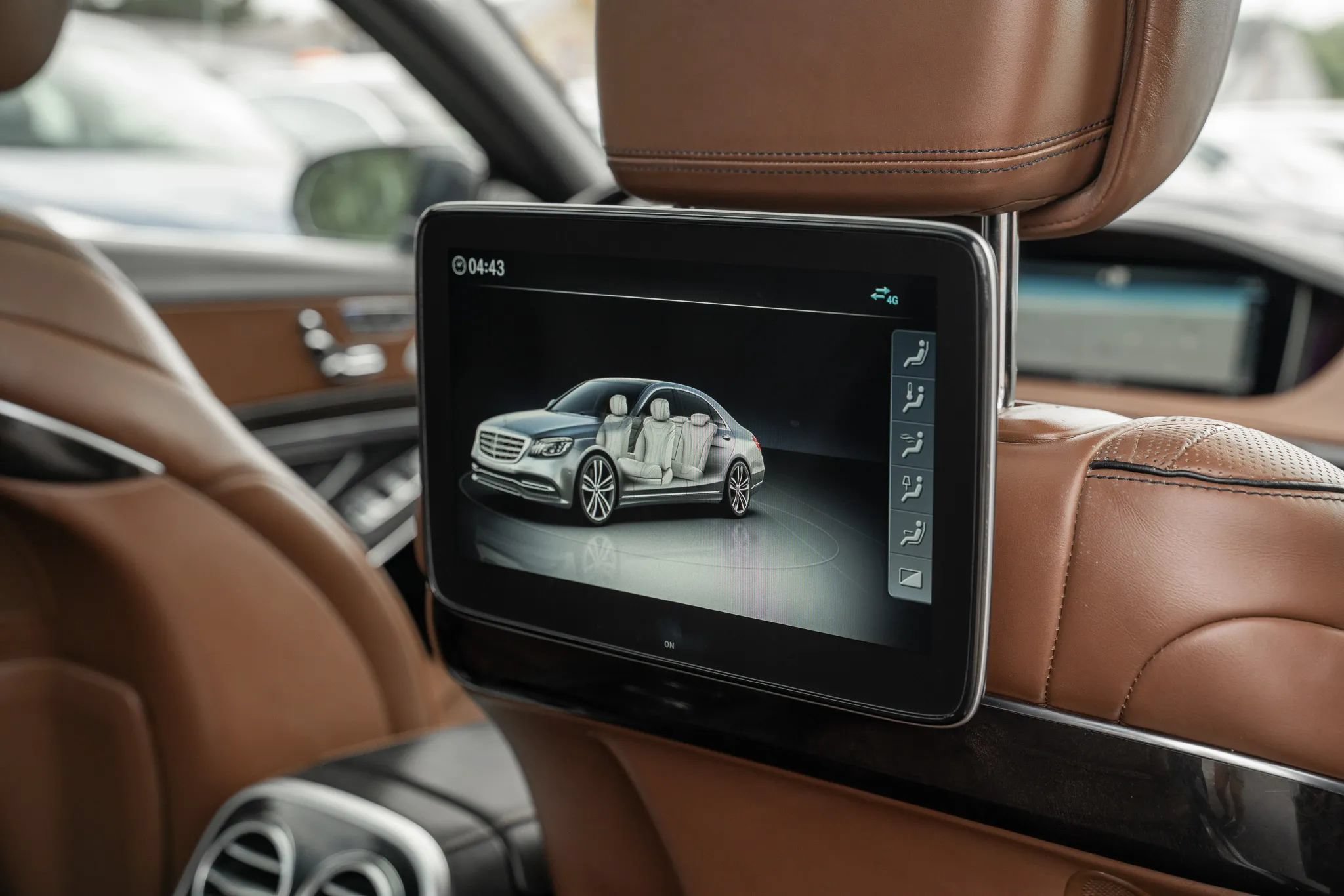 Used 2019 Mercedes-Benz Maybach S 560 4MATIC image 26