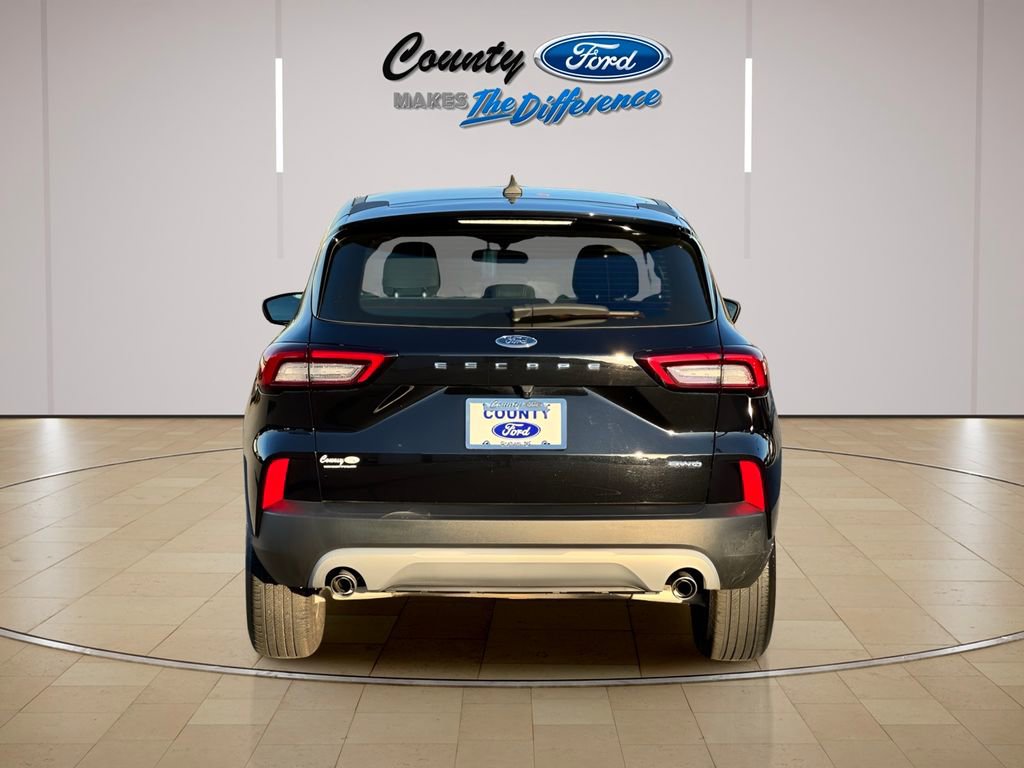 Used 2023 Ford Escape AWD image 5