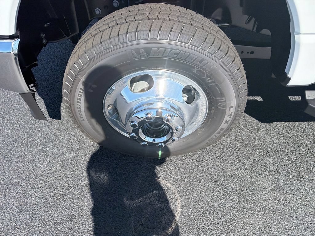 New 2027 Ford F350 XLT AWD/4WD image 10
