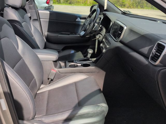 Used 2020 Kia Sportage S w/ S Sunroof Package AWD/4WD image 29