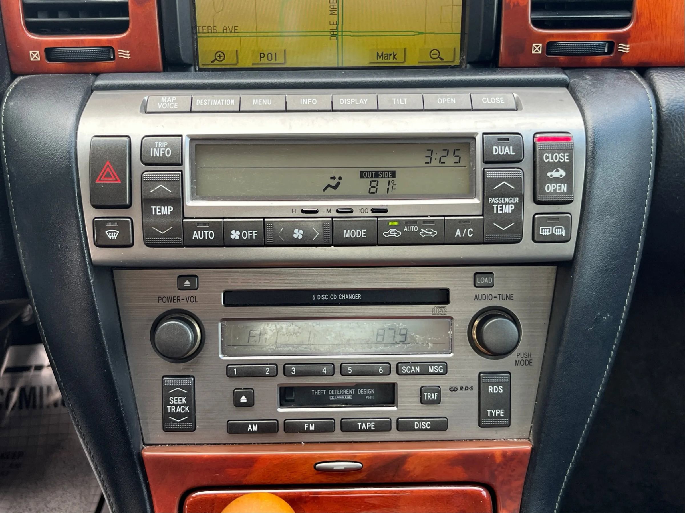 Used 2002 Lexus SC 430 Convertible image 40