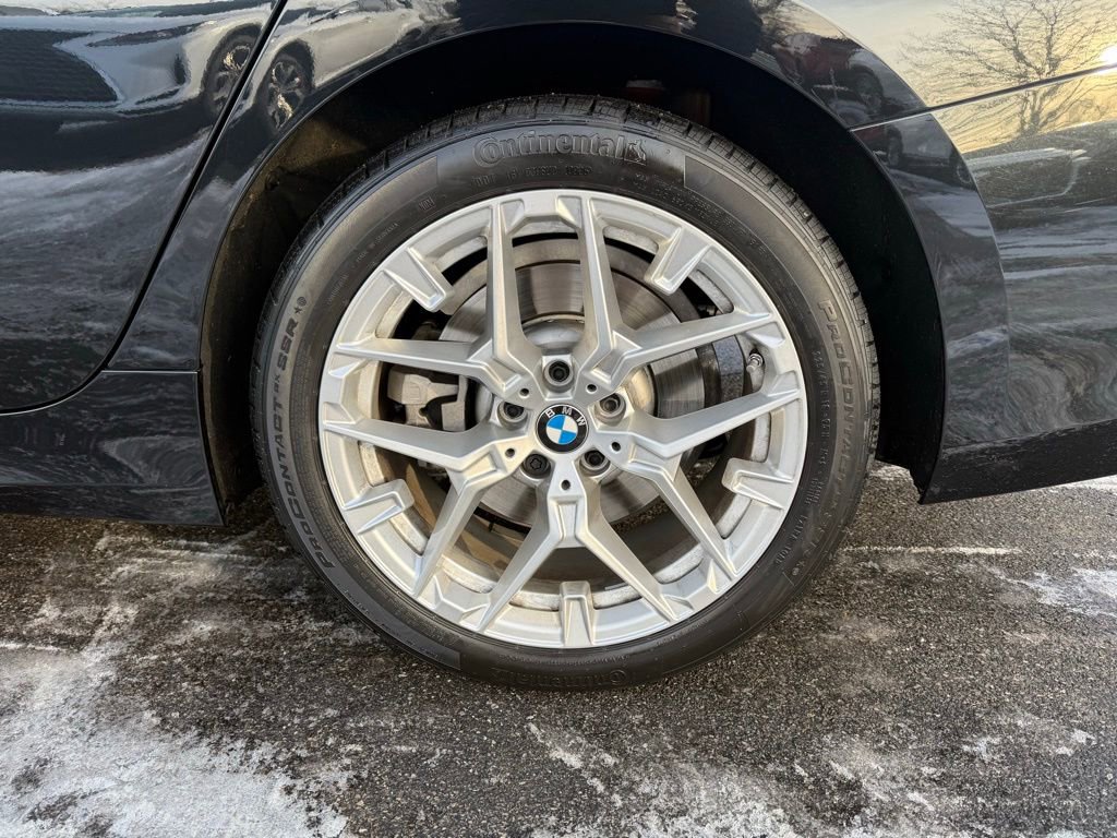 Used 2025 BMW 330i xDrive Sedan w/ Convenience Package image 28