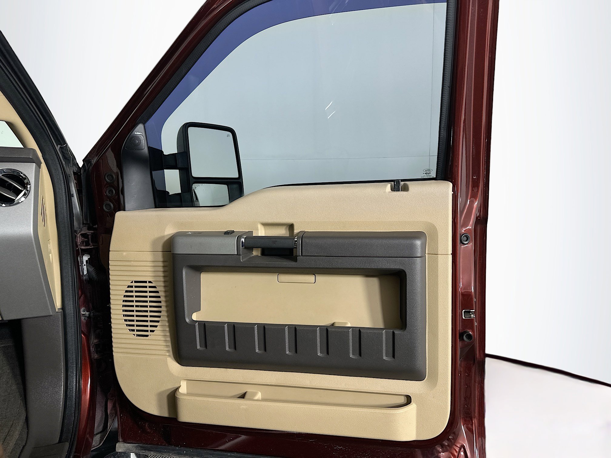 Used 2015 Ford F250 Lariat w/ Lariat Interior Package AWD/4WD image 32