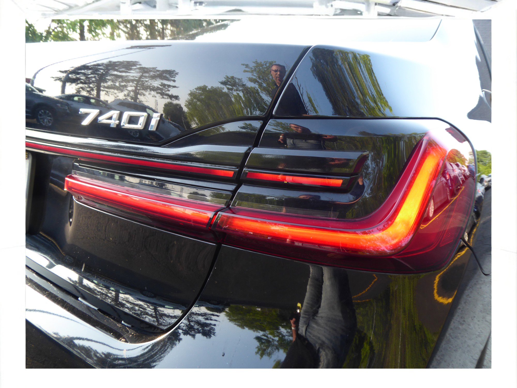 Used 2020 BMW 740i xDrive w/ Cold Weather Package image 23