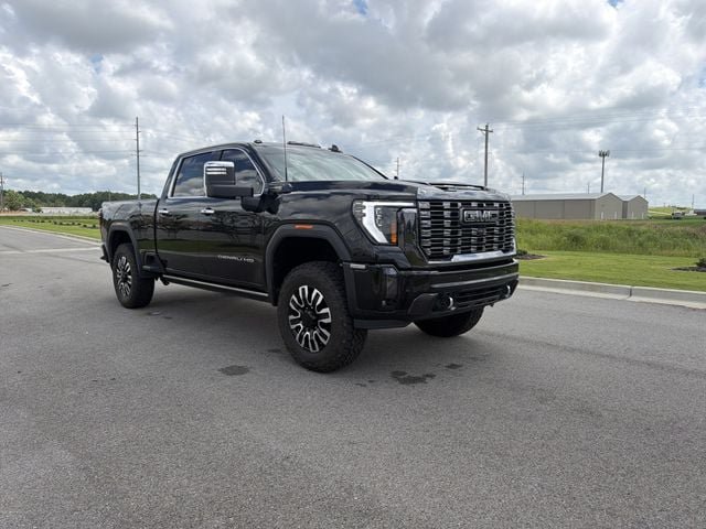 Used 2024 GMC Sierra 2500 Denali Ultimate AWD/4WD image 5