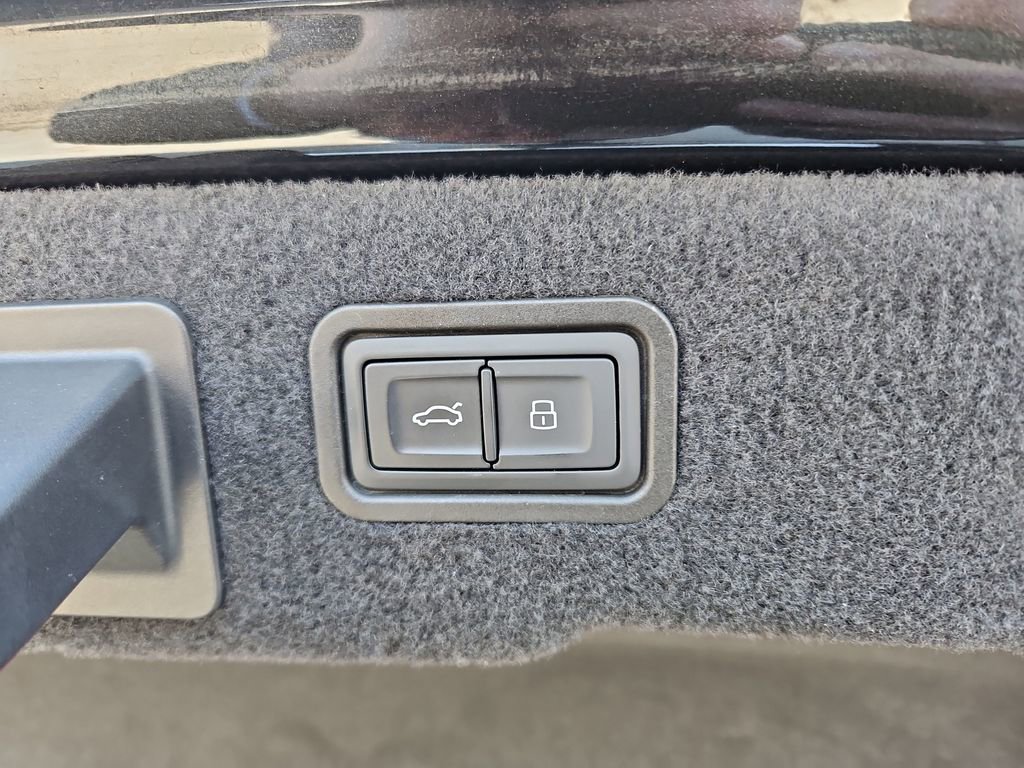 Used 2019 Audi A8 L 3.0T w/ Executive Package image 34