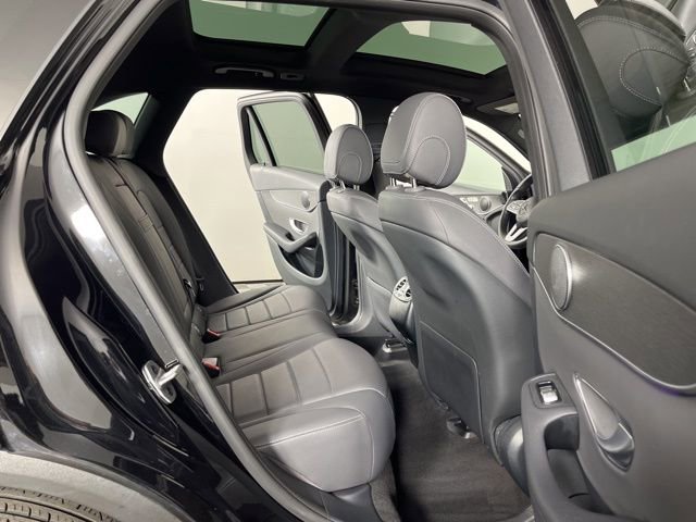 Used 2022 Mercedes-Benz GLC 300 image 44