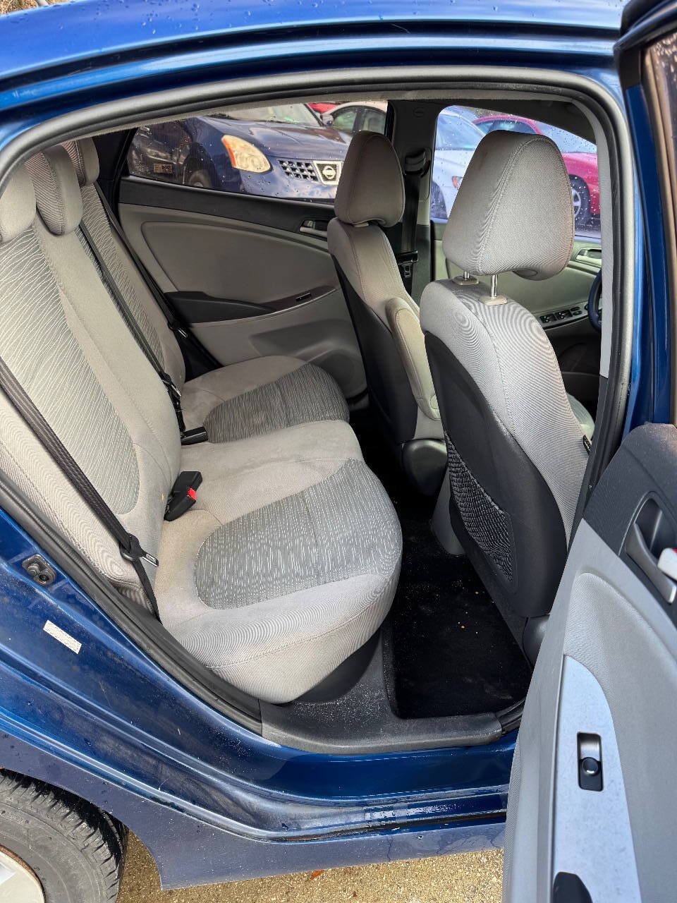 Used 2015 Hyundai Accent GLS FWD image 13