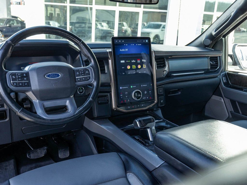 Used 2023 Ford F150 Lightning Lariat image 13