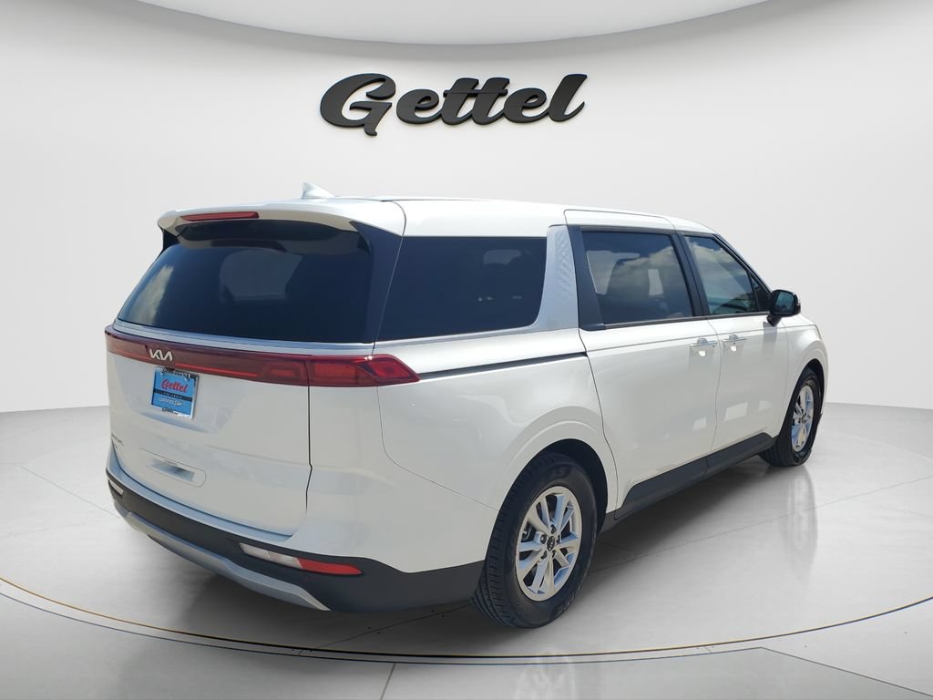 Used 2024 Kia Carnival LX FWD image 5