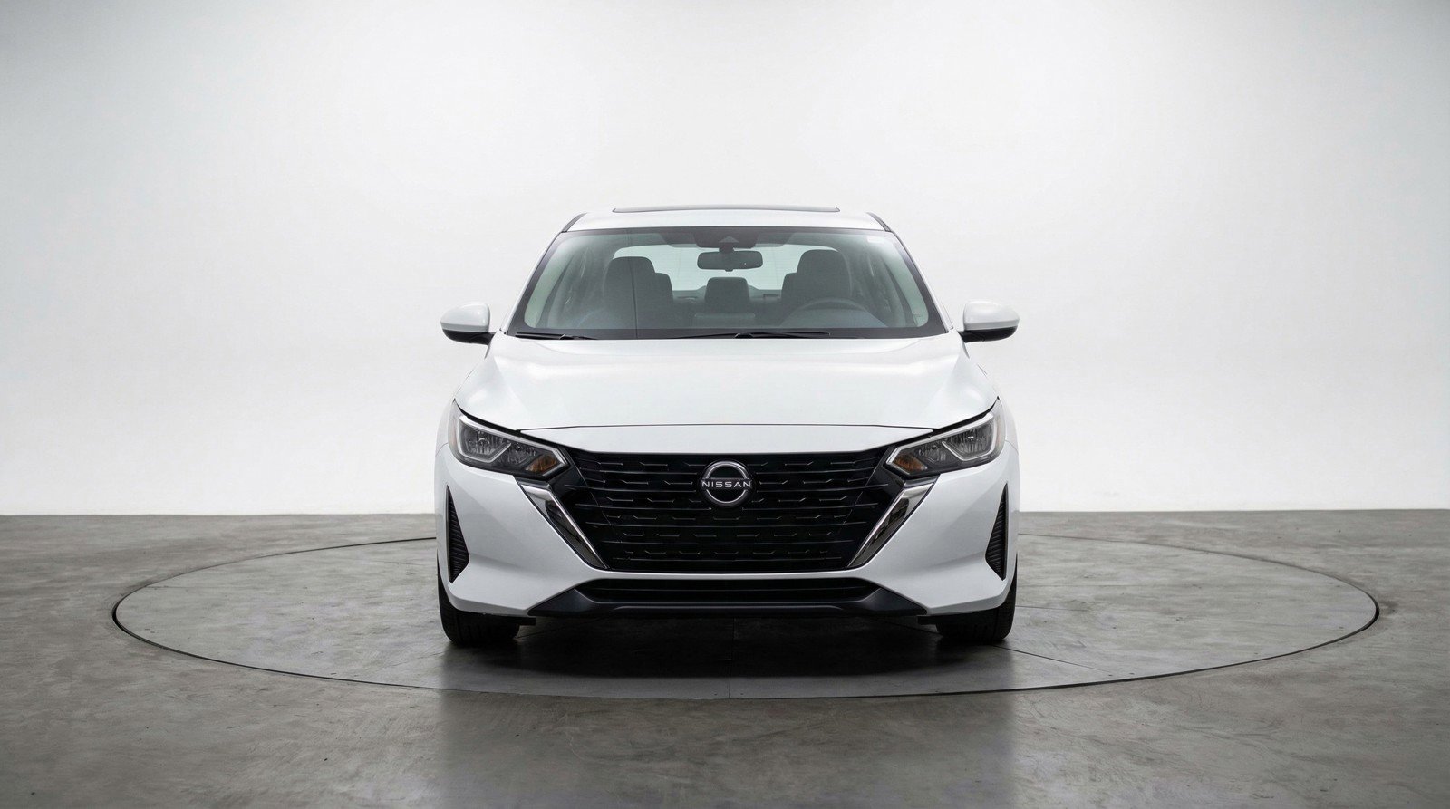 Used 2025 Nissan Sentra SV FWD image 2