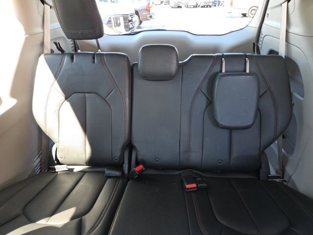 Used 2017 Chrysler Pacifica Touring-L Plus w/ Advanced Safetytec Group image 26
