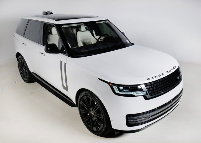 Used 2023 Land Rover Range Rover SE image 30