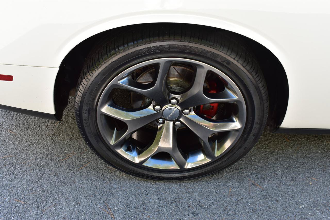 Used 2015 Dodge Challenger R/T w/ Quick Order Package 28B R/T RWD image 31