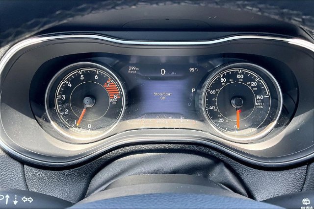 Used 2019 Jeep Cherokee Limited AWD/4WD image 22