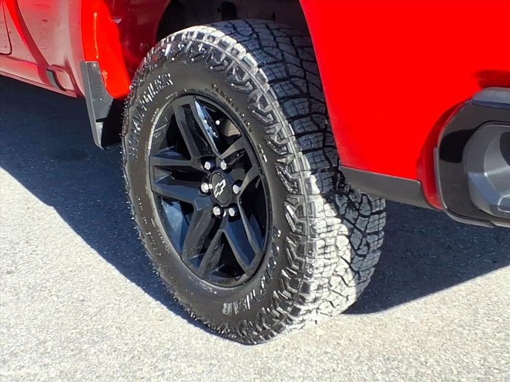 Used 2024 Chevrolet Silverado 1500 LT Trail Boss image 9