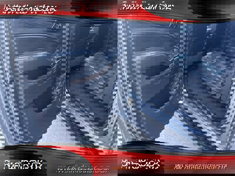 Used 2020 Chevrolet Suburban LT image 39