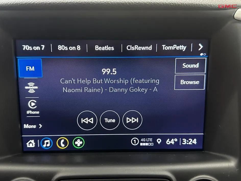 Used 2024 GMC Terrain SLT image 13