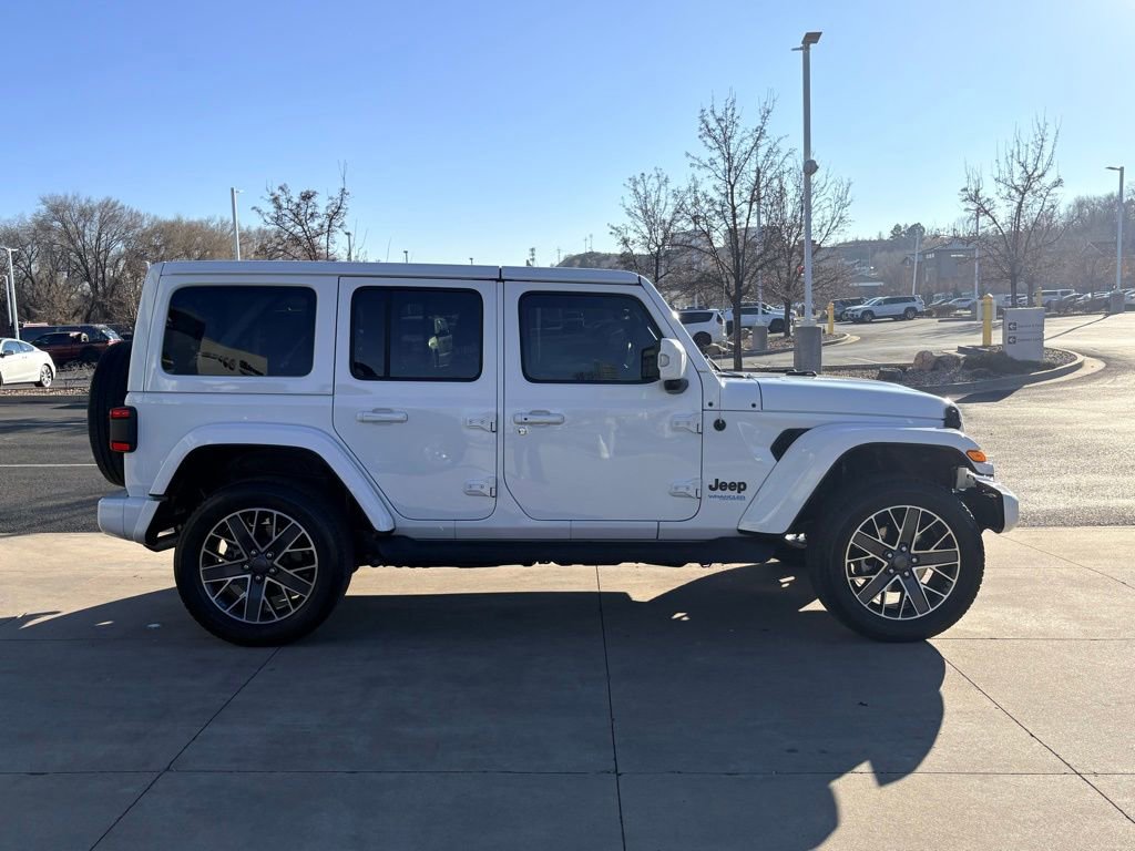 Used 2022 Jeep Wrangler Unlimited Sahara image 6