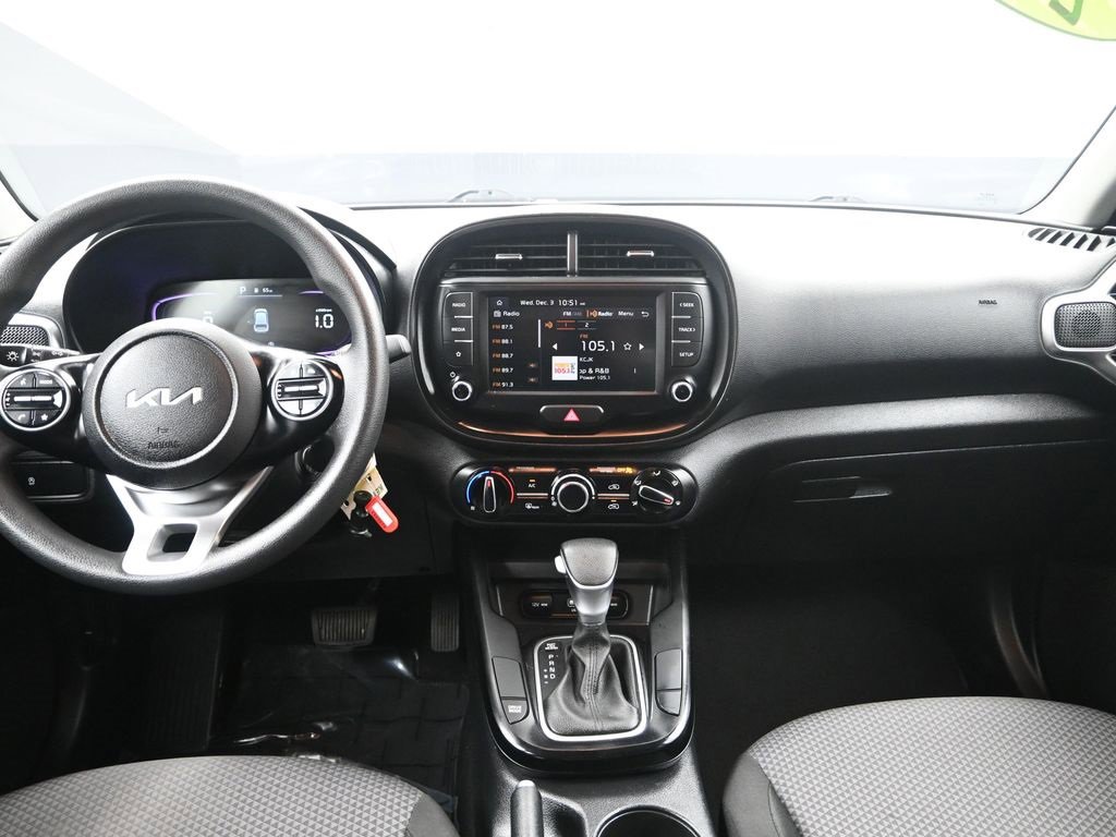 Certified 2024 Kia Soul LX w/ Option Group 015 image 27
