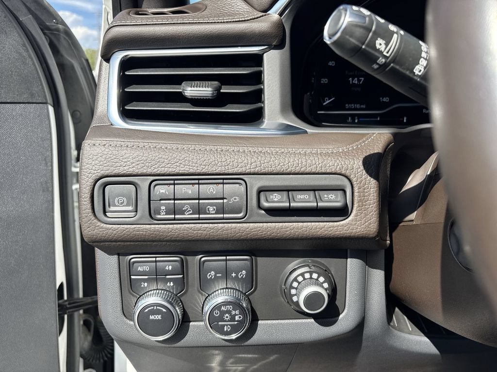 Used 2022 GMC Yukon Denali AWD/4WD image 22