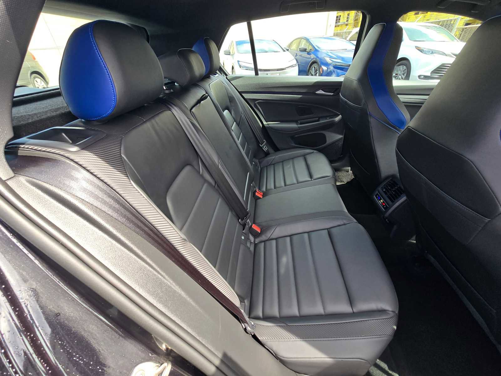 Used 2022 Volkswagen Golf R image 14