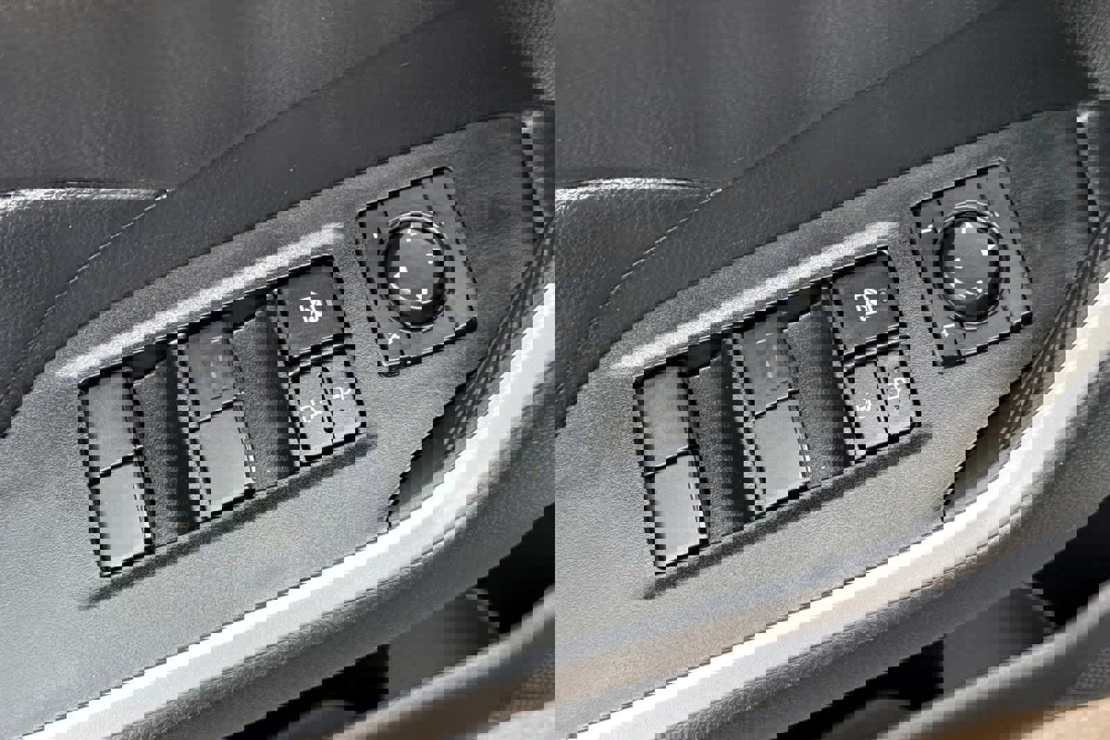 Used 2024 Toyota RAV4 LE image 13