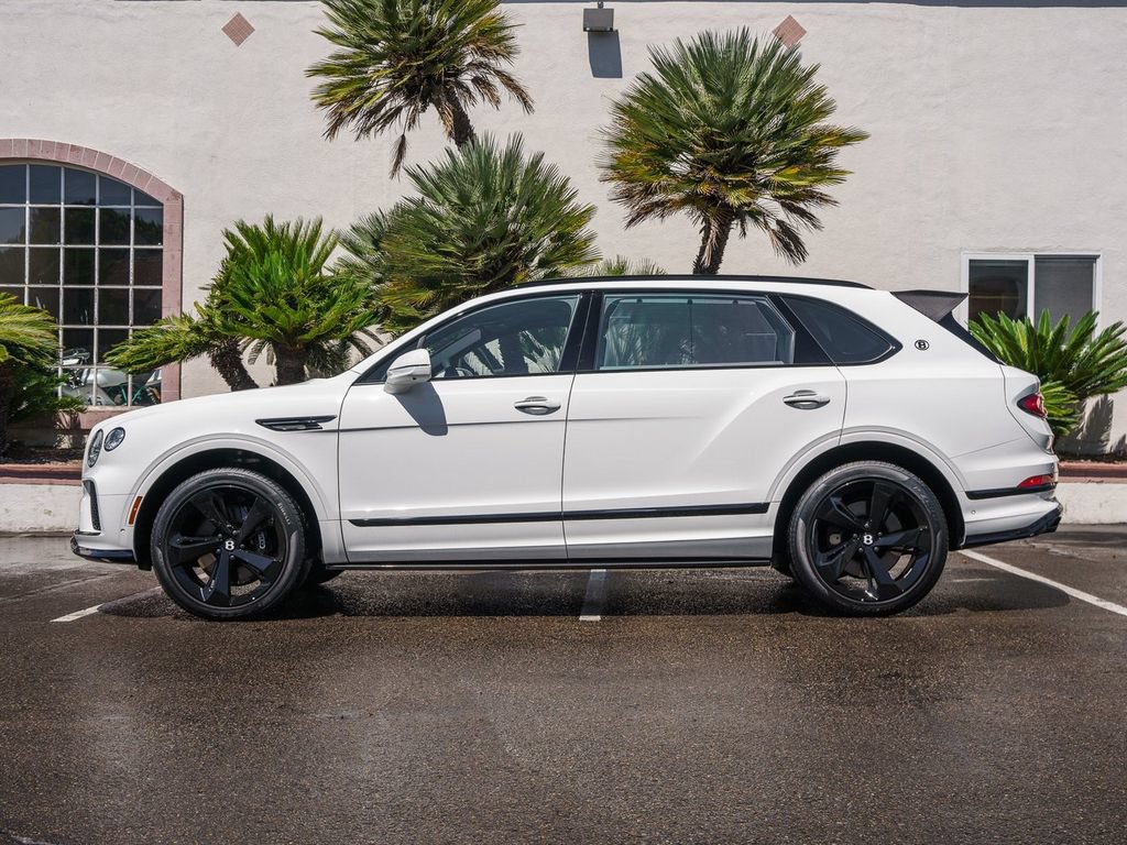Used 2025 Bentley Bentayga Extended Wheelbase AWD/4WD image 37