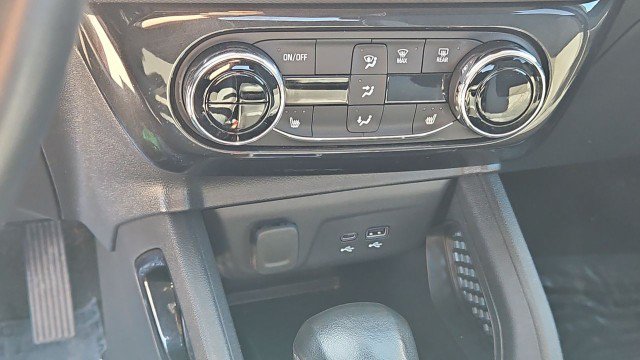 Used 2024 Chevrolet TrailBlazer LT w/ Convenience Package FWD image 16