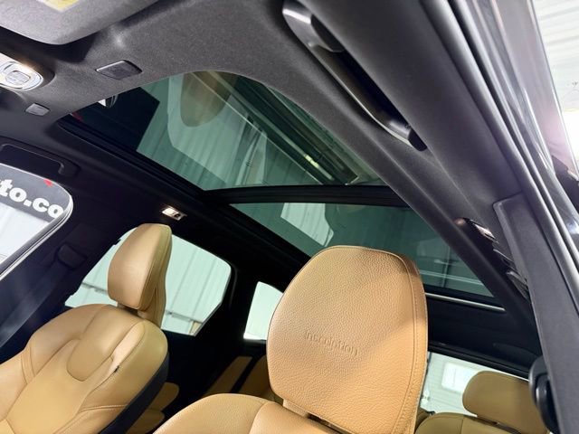 Used 2020 Volvo XC60 T6 Inscription w/ Protection Package image 18