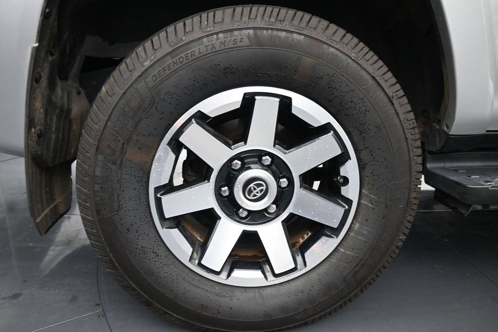 Used 2021 Toyota 4Runner TRD Off-Road AWD/4WD image 10