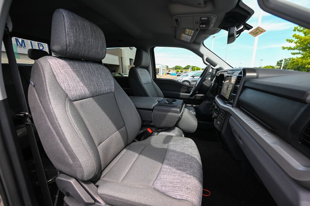 New 2026 Ford F350 XLT w/ XLT Premium Package AWD/4WD image 21