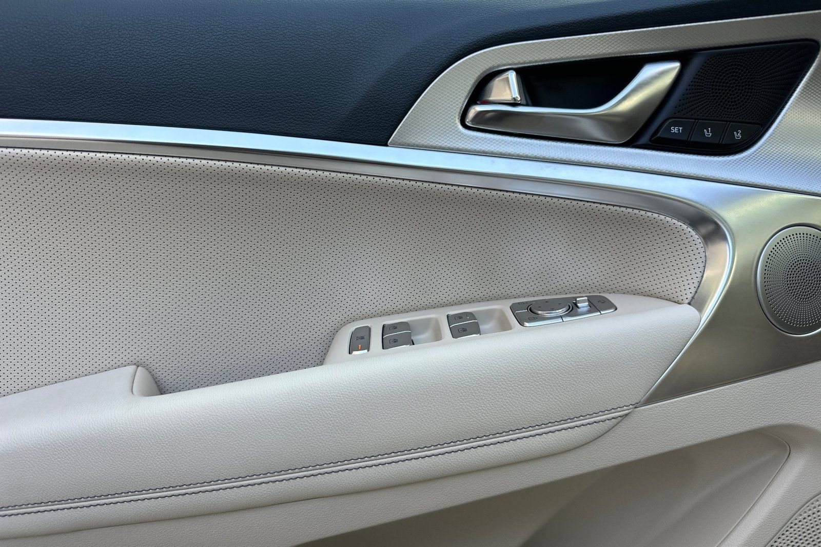 Used 2026 Genesis G70 2.5T Prestige AWD/4WD image 14