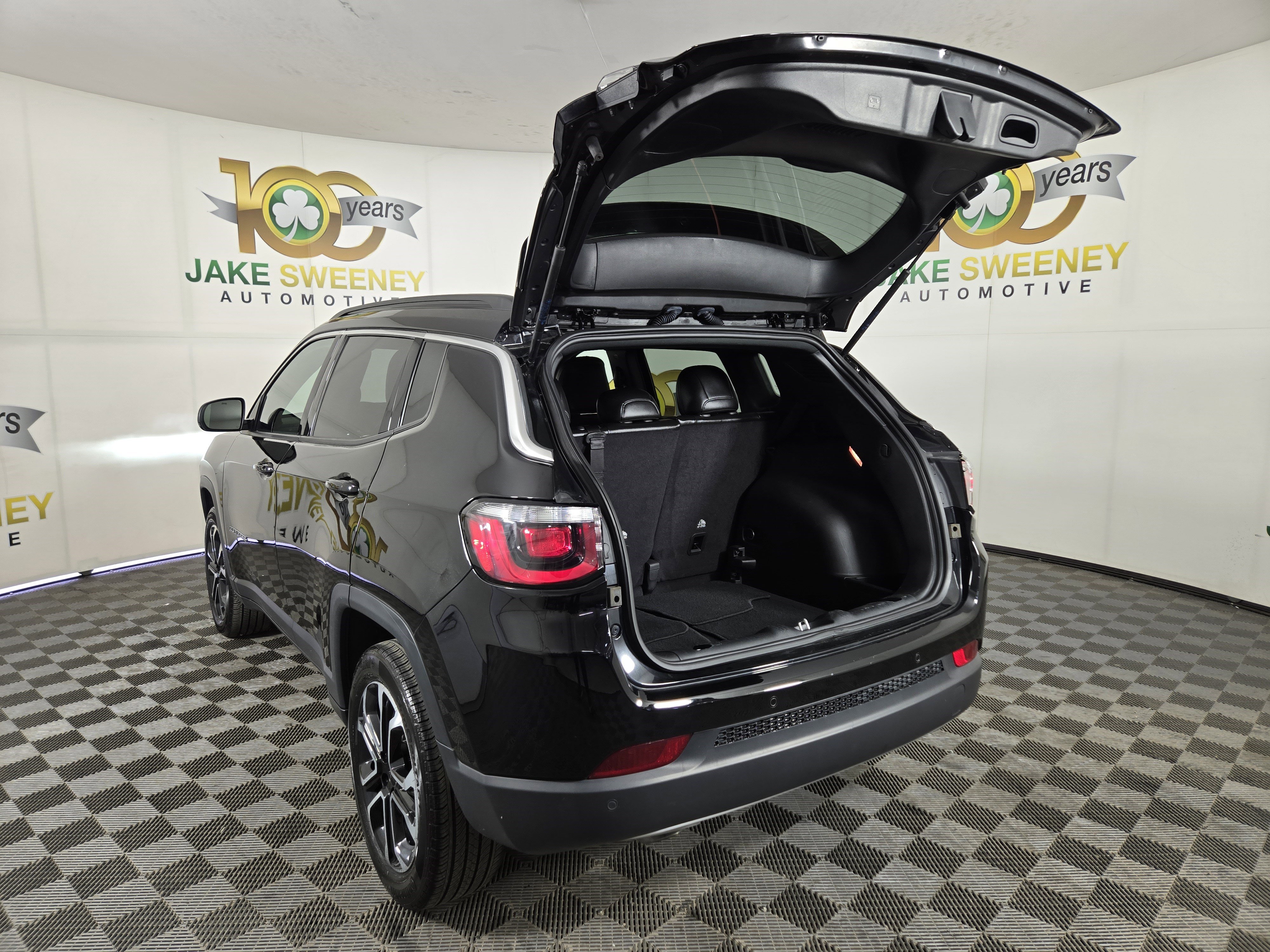 Certified 2023 Jeep Compass Limited AWD/4WD image 31