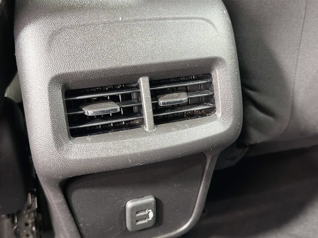 Used 2019 Chevrolet Equinox LT w/ Sun & Navigation Package AWD/4WD image 29