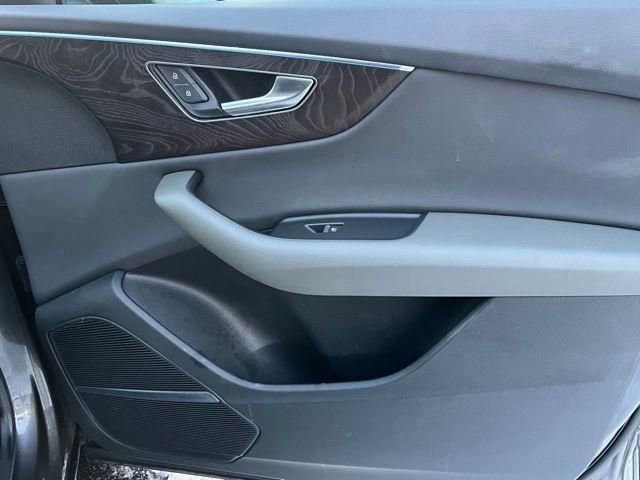 Used 2019 Audi Q8 Prestige image 19