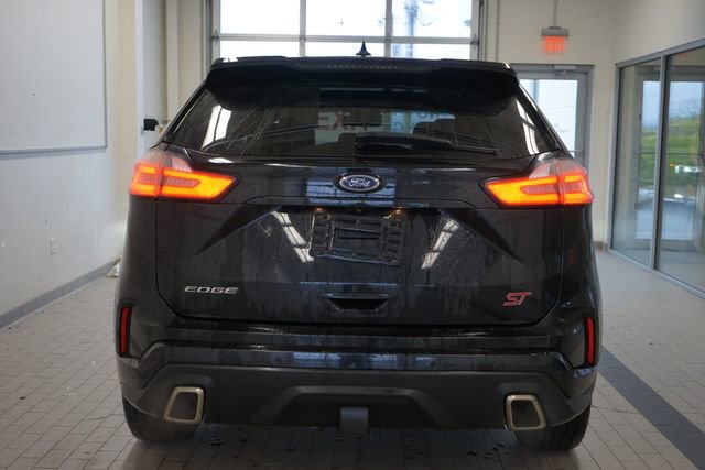 Used 2020 Ford Edge ST w/ Cold Weather Package AWD/4WD image 12